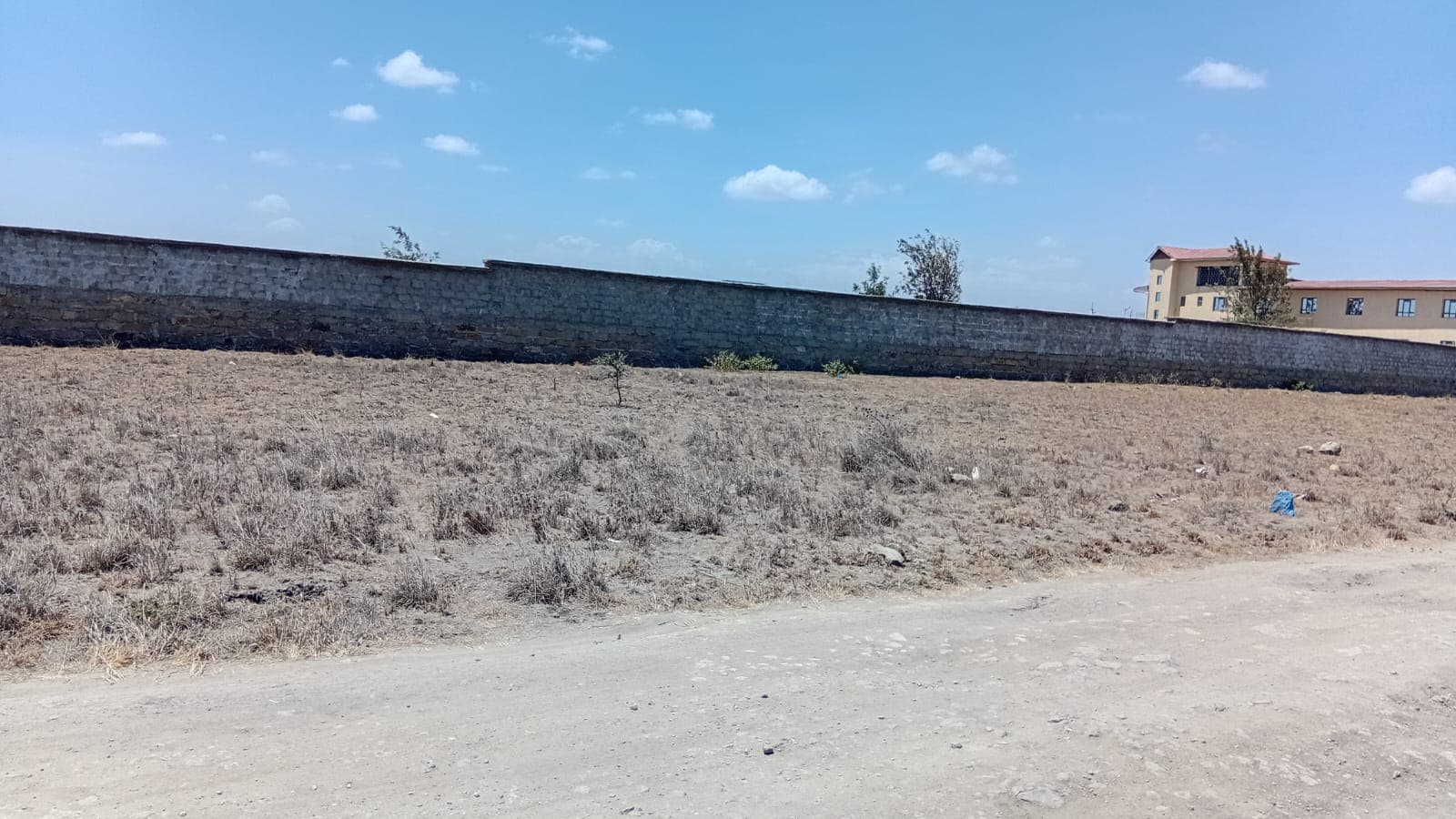 50×100 FT PLOT FOR SALE – MALAA, KANTAFU image 2